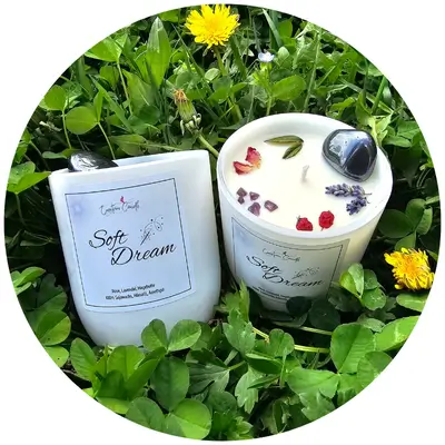 Kristallkerze Soft Dream - mit Hämatit und Amethyst für Achtsamkeit und Entspannung.